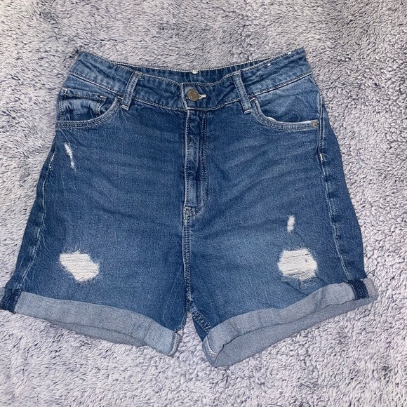 H&M Girls High Waisted Relax Fit Jean Shorts - Picture 2 of 6